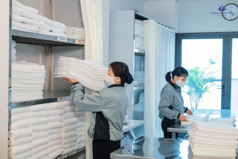 Vai trò của Laundry trong khách sạn là tất cả các loại vải, khăn trước khi giặt cần phân loại